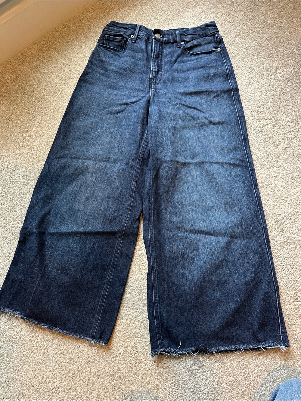 Good American Wide-Leg High-Rise Jeans in Dark Blue Denim Good Skate